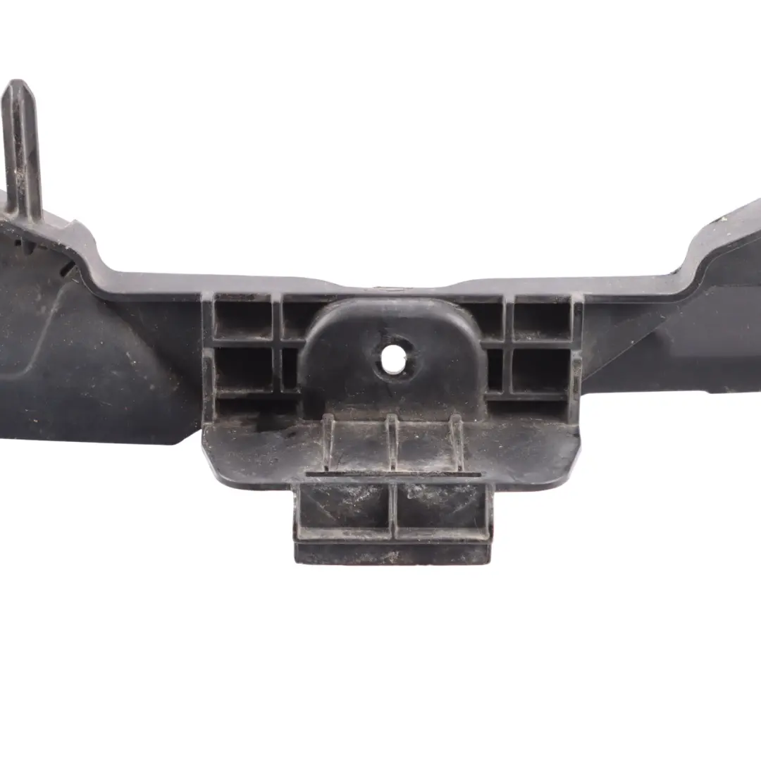 Mk3 Delantero Radiador Rejilla Soporte para VW Scirocco con número de pieza 1K8805813B VW Scirocco Mk3 Delantero Radiador Rejilla Soporte - SKU 1K8805813B - Número de pieza 1K8805813B