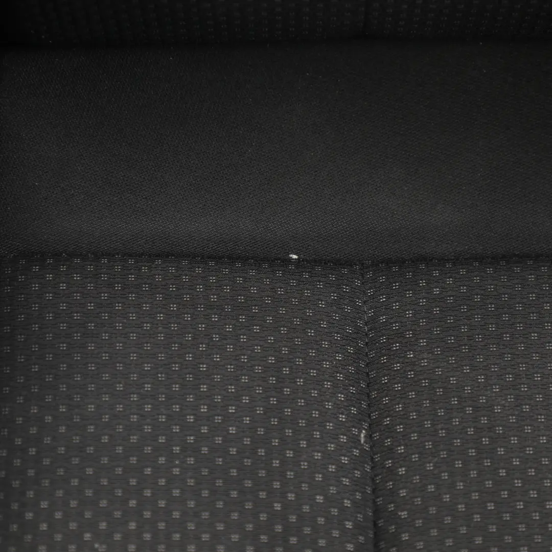 Seat Leon Mk2 1P 5D Siège Avant Gauche Intérieur Tissu Noir Avec Coutures Rouges - SKU 1P0881805CP - Numéro de pièce 1P0881805CP