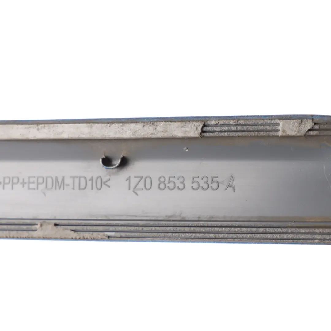 Skoda Octavia MK2 1Z Baguette Protection Porte Arrière Gauche Bleu Course F5W - SKU 1Z0853535A-RAB - Numéro de pièce 1Z0853535A
