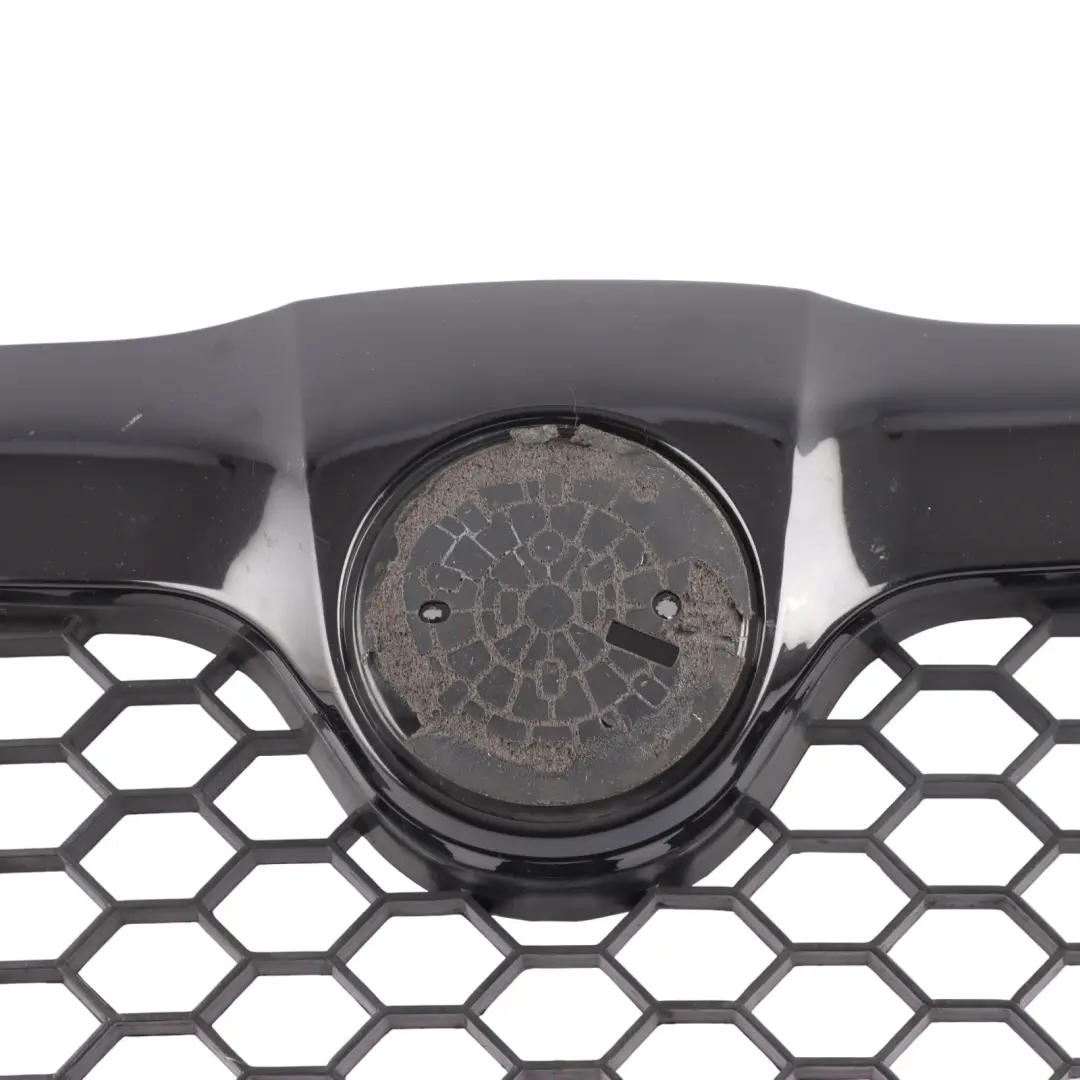 Mk2 Front Grille VRS Centre Upper Radiator Trim Panel G-SKOT09 to Skoda Octavia with Part number 1Z0853668A Skoda Octavia Mk2 Front Grille VRS Centre Upper Radiator Trim Panel G-SKOT09 - SKU 1Z0853668A - Part number 1Z0853668A