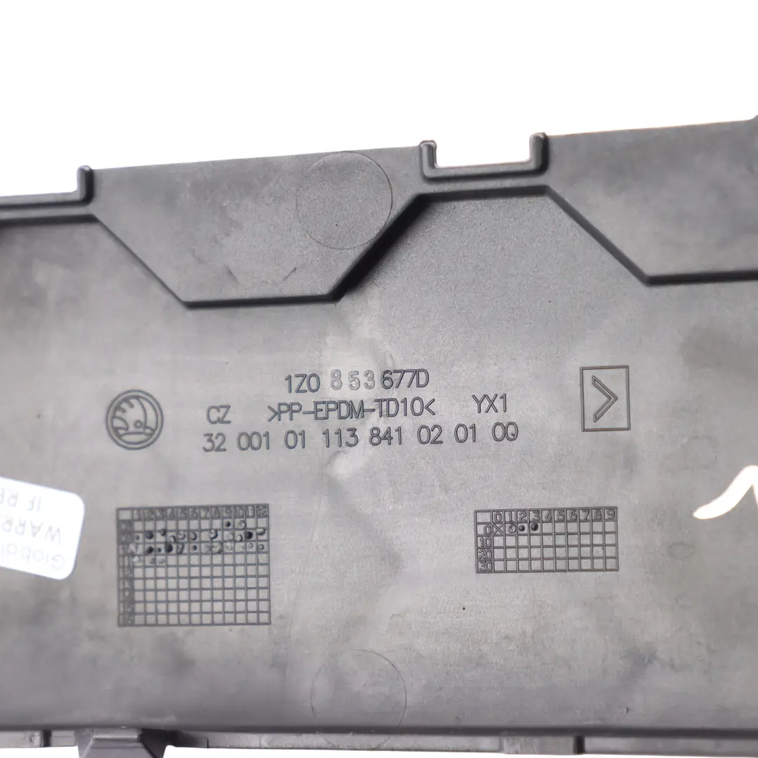 Mk2 Kratka Dolna Zderzaka Przedniego do Skoda Octavia o numerze 1Z0853677D Skoda Octavia Mk2 Kratka Dolna Zderzaka Przedniego - SKU 1Z0853677D - Numer Części 1Z0853677D