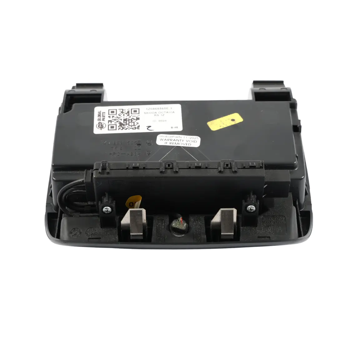 Innen Verkleidung Sonnenbrillen Halterung Onyx für Skoda Octavia II mit Teilenummer 1Z0868565E Skoda Octavia II Innen Verkleidung Sonnenbrillen Halterung Onyx - SKU 1Z0868565E-1 - Teilenummer 1Z0868565E