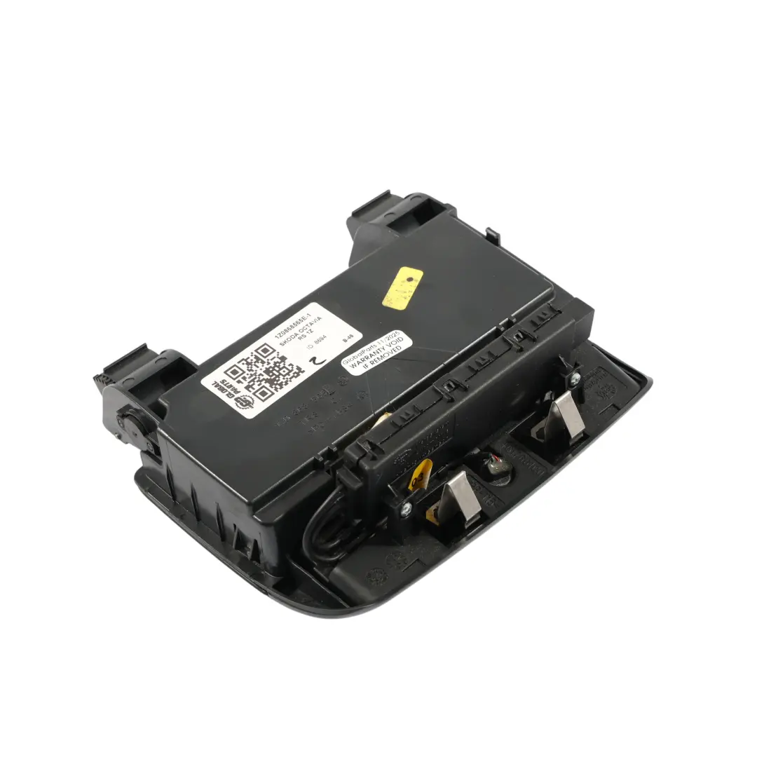 Uchwyt Schowek Na Okulary Podsufitki Czarny do Skoda Octavia II o numerze 1Z0868565E Skoda Octavia II Uchwyt Schowek Na Okulary Podsufitki Czarny - SKU 1Z0868565E-1 - Numer Części 1Z0868565E