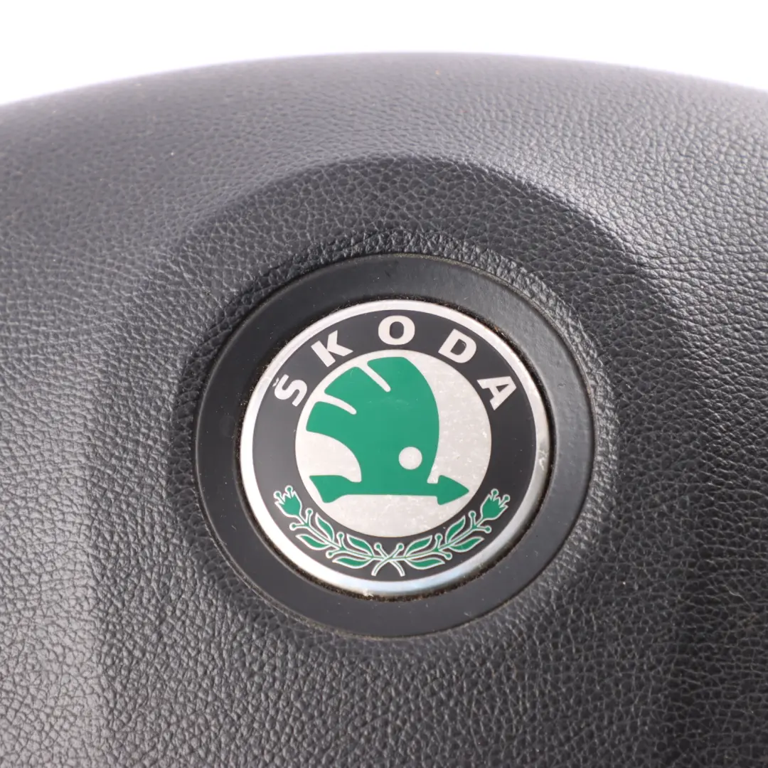 Mk2 1Z Steering Wheel Air Module Driver's Side Unit 1Z0880201AQ to Skoda Octavia with Part number 1Z0880201AG Skoda Octavia Mk2 1Z Steering Wheel Air Module Driver's Side Unit 1Z0880201AQ - SKU 1Z0880201AG - Part number 1Z0880201AG