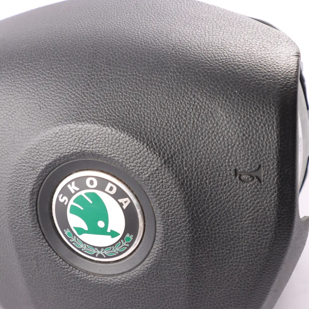 Skoda Octavia Mk2 1Z Steering Wheel Air Module Driver's Side Unit 1Z0880201AQ - SKU 1Z0880201AG - Part number 1Z0880201AG