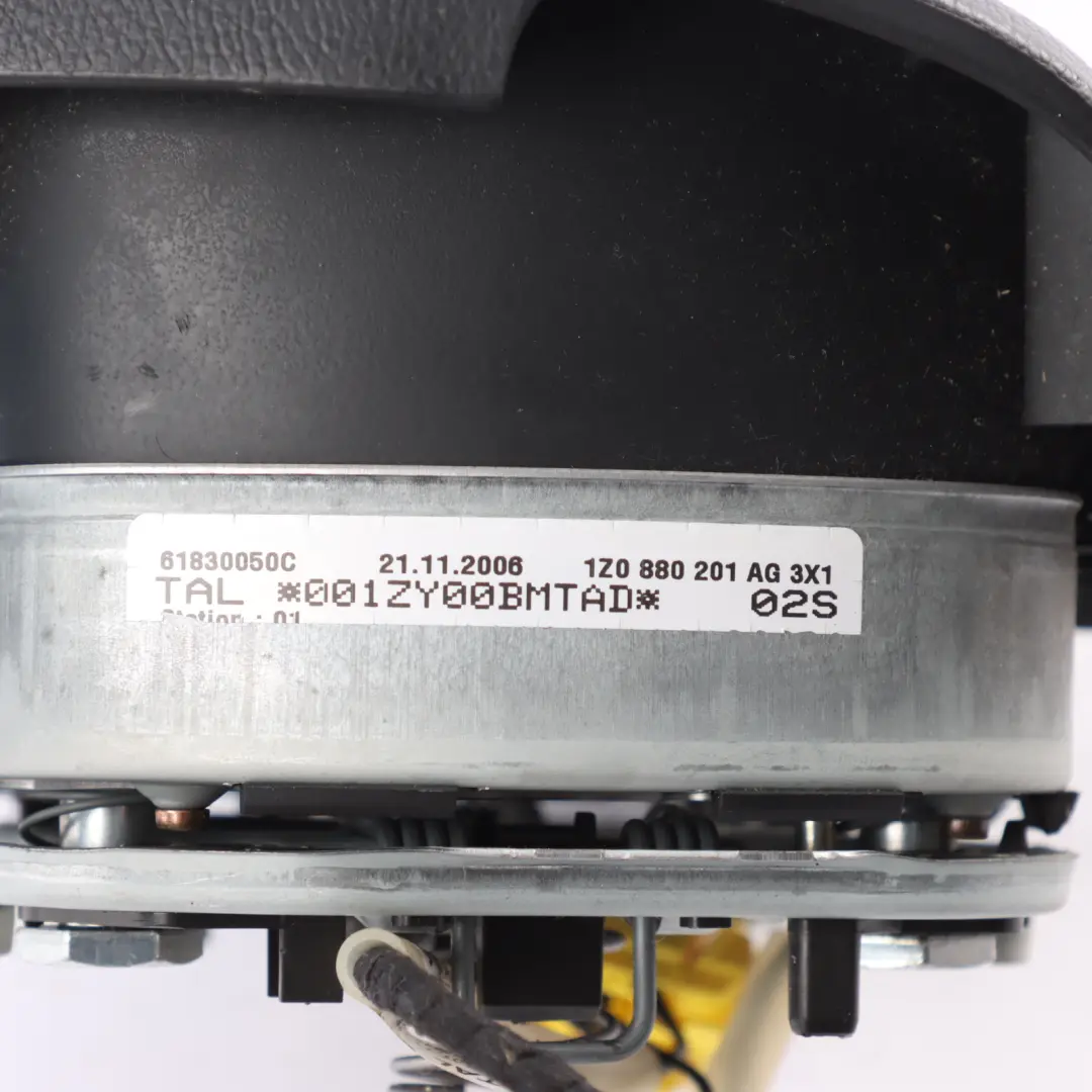 Skoda Octavia Mk2 1Z Steering Wheel Air Module Driver's Side Unit 1Z0880201AQ - SKU 1Z0880201AG - Part number 1Z0880201AG