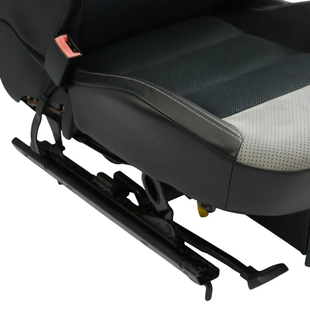 Skoda Octavia 1Z VRS Asiento Delantero Calefactable Izquierdo Espaciador Negro - SKU 1Z0881805RQ - Número de pieza 1Z0881805RQ