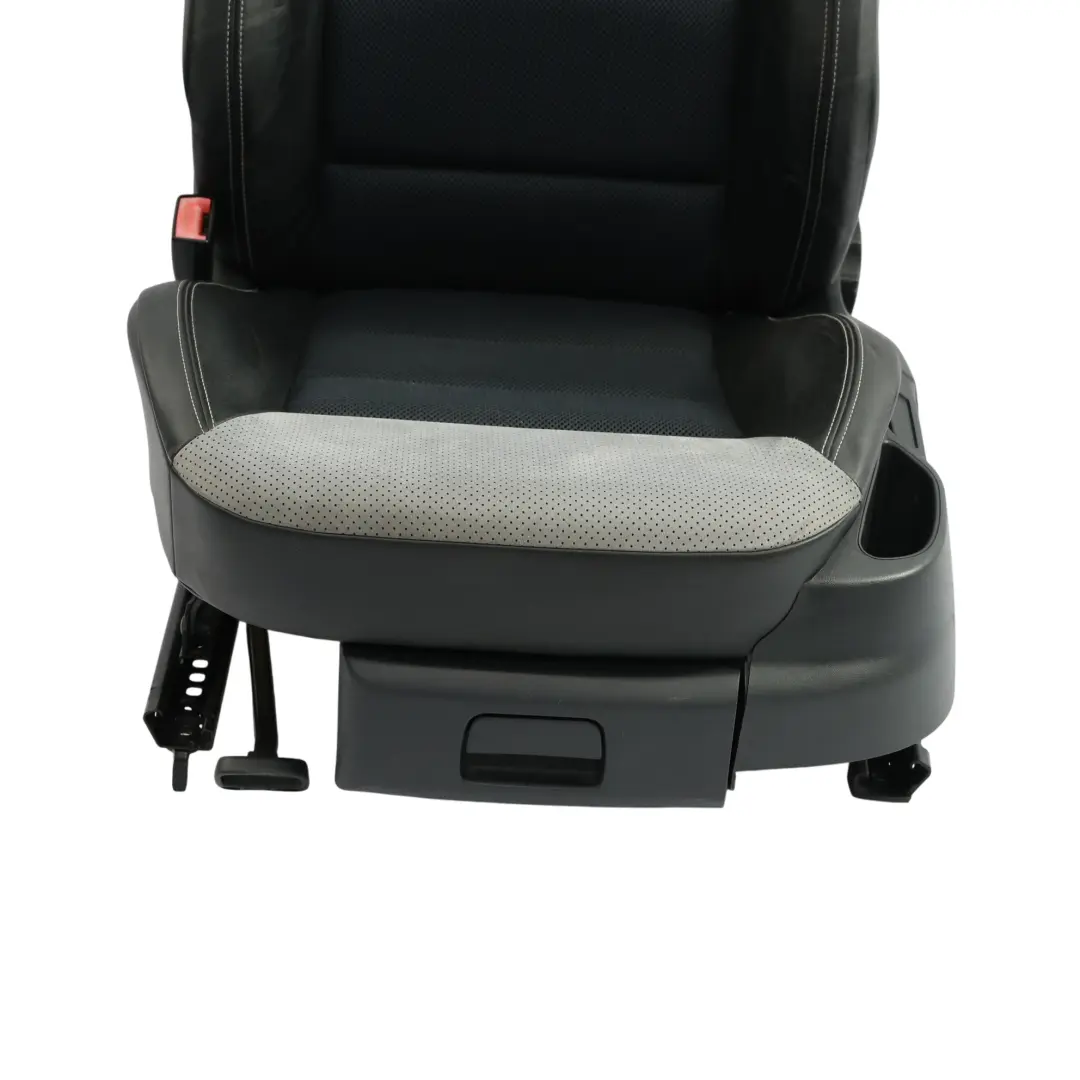 1Z VRS Siège Avant Gauche Chauffant Cuir Tissu Entretoise Noire pour Skoda Octavia à propos du numéro de pièce 1Z0881805RQ Skoda Octavia 1Z VRS Siège Avant Gauche Chauffant Cuir Tissu Entretoise Noire - SKU 1Z0881805RQ - Numéro de pièce 1Z0881805RQ