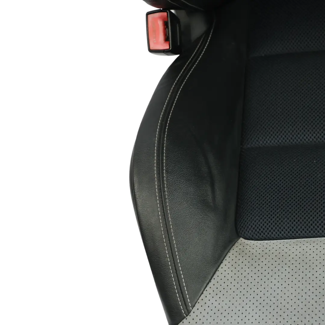 1Z VRS Asiento Delantero Calefactable Izquierdo Espaciador Negro para Skoda Octavia con número de pieza 1Z0881805RQ Skoda Octavia 1Z VRS Asiento Delantero Calefactable Izquierdo Espaciador Negro - SKU 1Z0881805RQ - Número de pieza 1Z0881805RQ