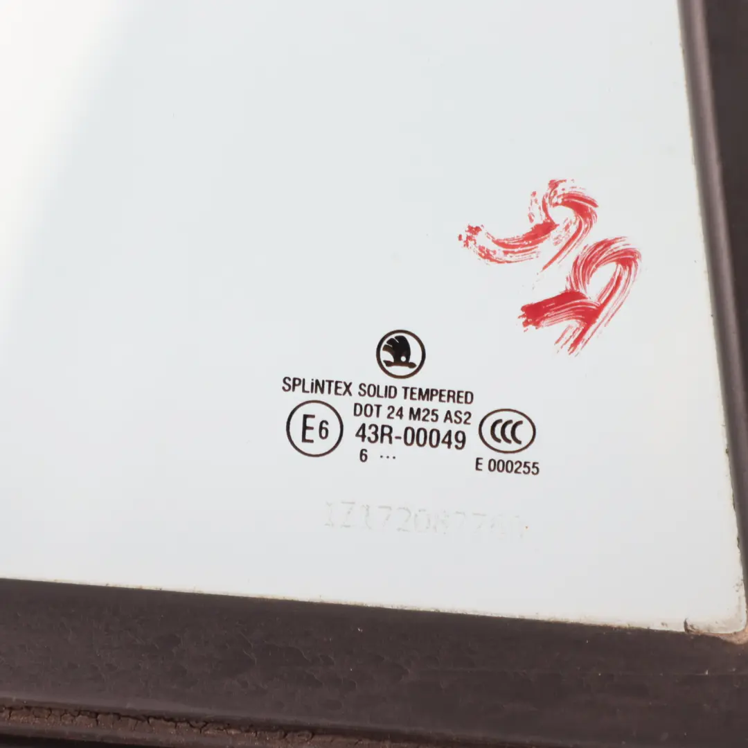 Guarnizione Lunotto Posteriore Vetro AS2 Destra per Skoda Octavia II con numero di parte 1Z5845210D Skoda Octavia II Guarnizione Lunotto Posteriore Vetro AS2 Destra - SKU 1Z5845210D - Numero di parte 1Z5845210D