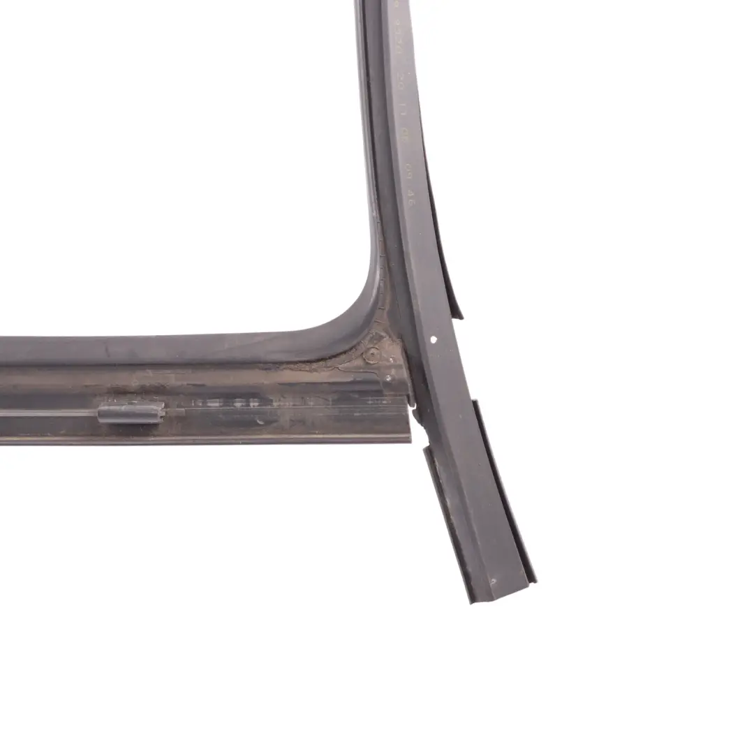 Skoda Octavia II Hintere Tür Fensterdichtung Dichtung Glas AS2 Rechts - SKU 1Z5845210D - Teilenummer 1Z5845210D