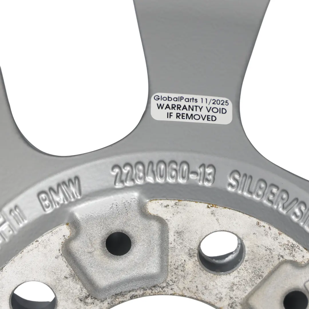 Cerchio Posteriore Lega Argento 19" 10J ET:25 Y-Spoke 359 per BMW E90 E92 M3 con numero di parte 2284060 BMW E90 E92 M3 Cerchio Posteriore Lega Argento 19" 10J ET:25 Y-Spoke 359 - SKU 2284060-3 - Numero di parte 2284060