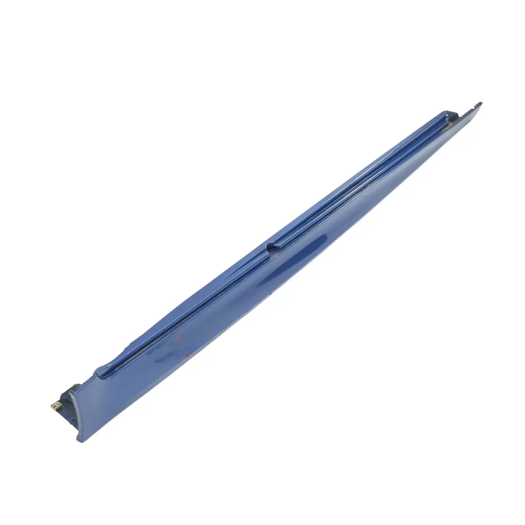 Davanzale Porta Pannello Gonna Destra Monte Carlo Blue - B05 per BMW F10 F11 M Sport con numero di parte 2298068 BMW F10 F11 M Sport Davanzale Porta Pannello Gonna Destra Monte Carlo Blue - B05 - SKU 2298068-MCB1 - Numero di parte 2298068