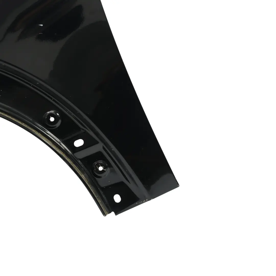 Panneau latéral Avant Gauche Midnight Black - A94 pour Mini R55 R56 R57 à propos du numéro de pièce 2754725 Mini R55 R56 R57 Panneau latéral Avant Gauche Midnight Black - A94 - SKU 2754725-MNB1 - Numéro de pièce 2754725