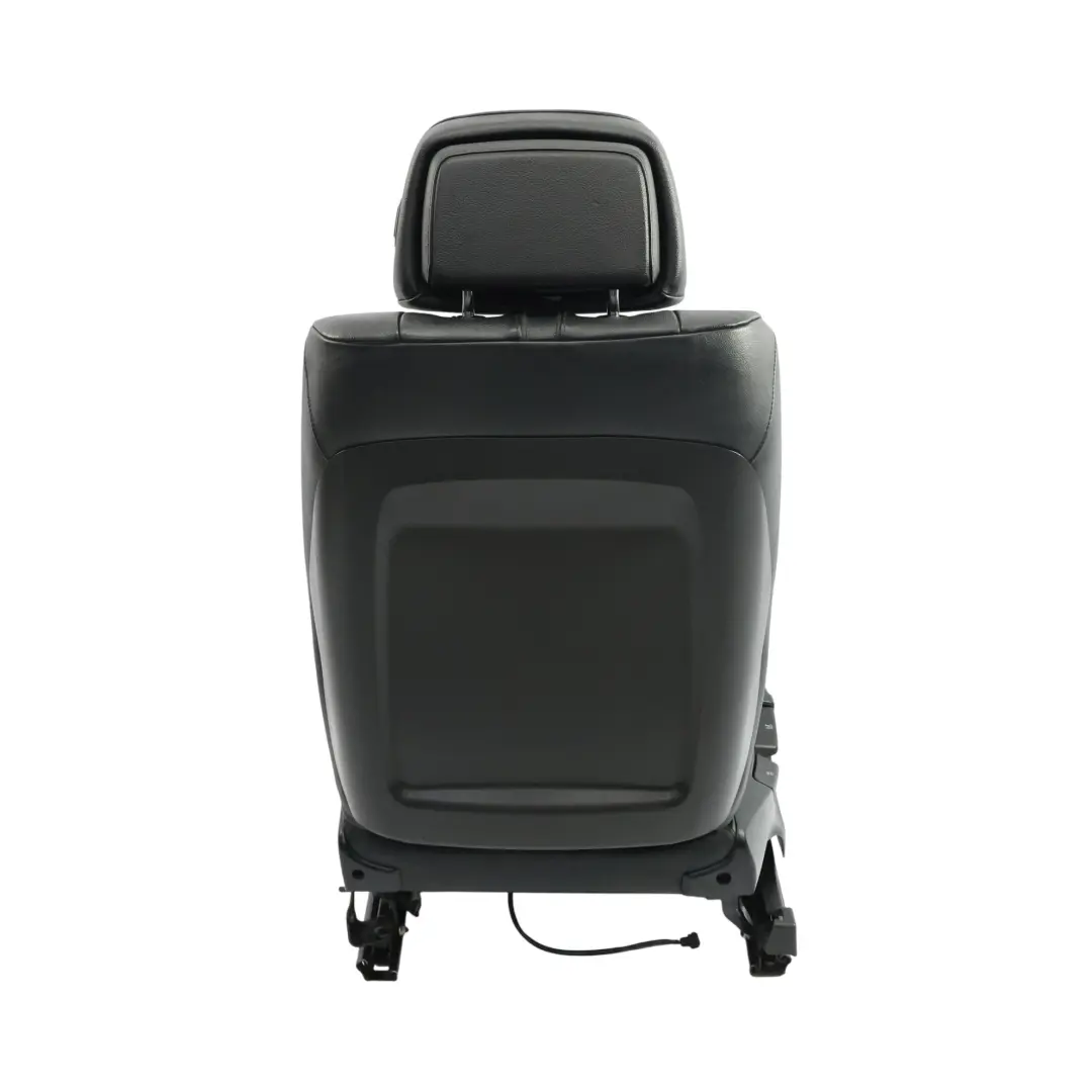 Przedni Fotel Grzany Skórzany Nevada Black Prawy Przód do BMW X3 E83 o numerze 3421900 BMW X3 E83 Przedni Fotel Grzany Skórzany Nevada Black Prawy Przód - SKU 3421900-3 - Numer Części 3421900