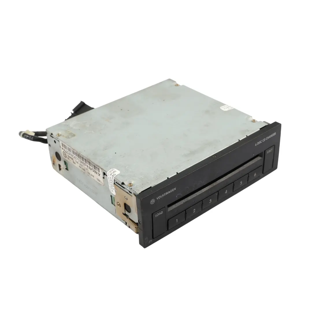 GP0 CD Changer 6-Disc Multichanger to Volkswagen VW Phaeton 3D with Part number 3D0035110 Volkswagen VW Phaeton 3D GP0 CD Changer 6-Disc Multichanger - SKU 3D0035110 - Part number 3D0035110