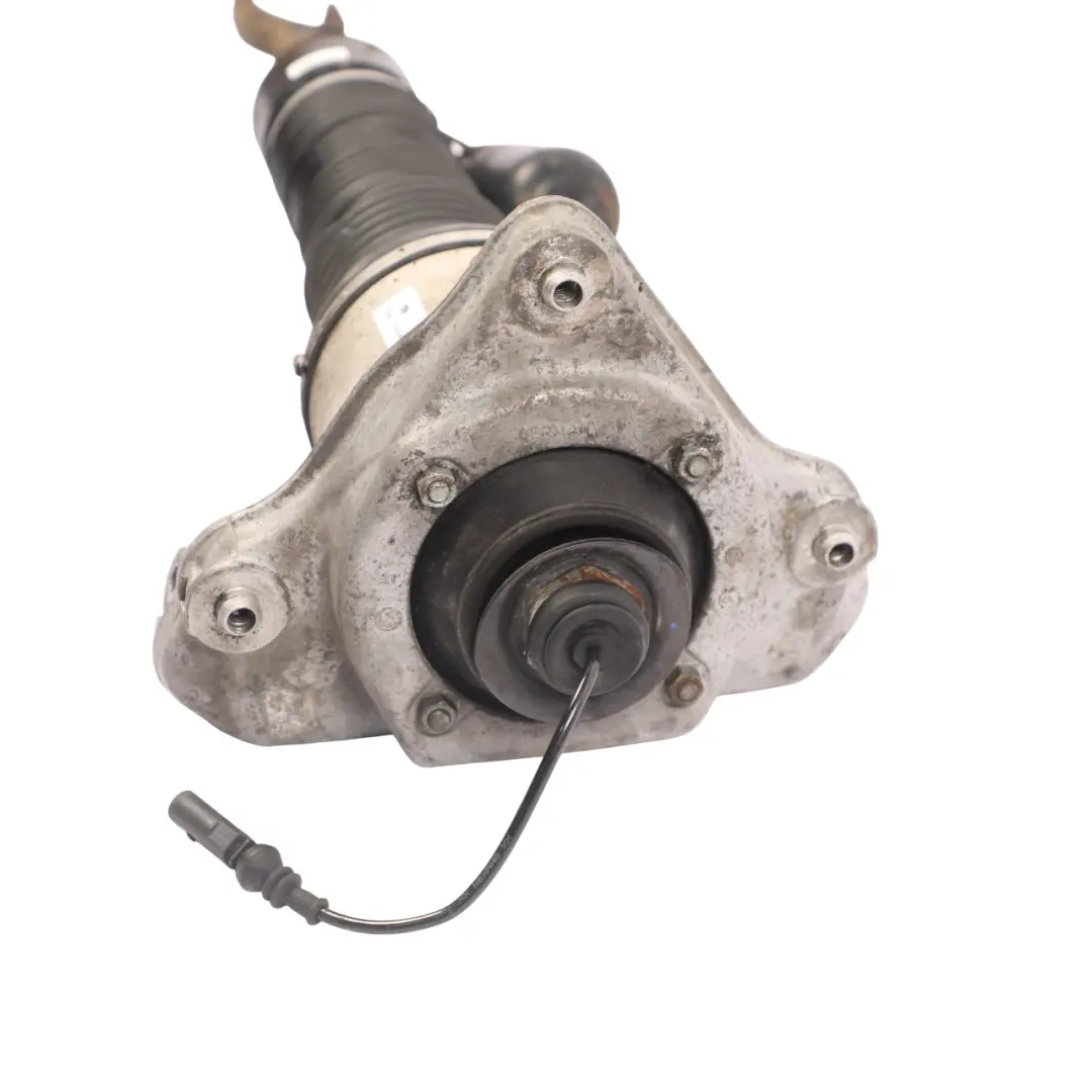 Mk1 Front Air Suspension Shock Absorber Right O/S 3D0616040AA to Volkswagen Phaeton with Part number 3D0616040P Volkswagen Phaeton Mk1 Front Air Suspension Shock Absorber Right O/S 3D0616040AA - SKU 3D0616040P - Part number 3D0616040P