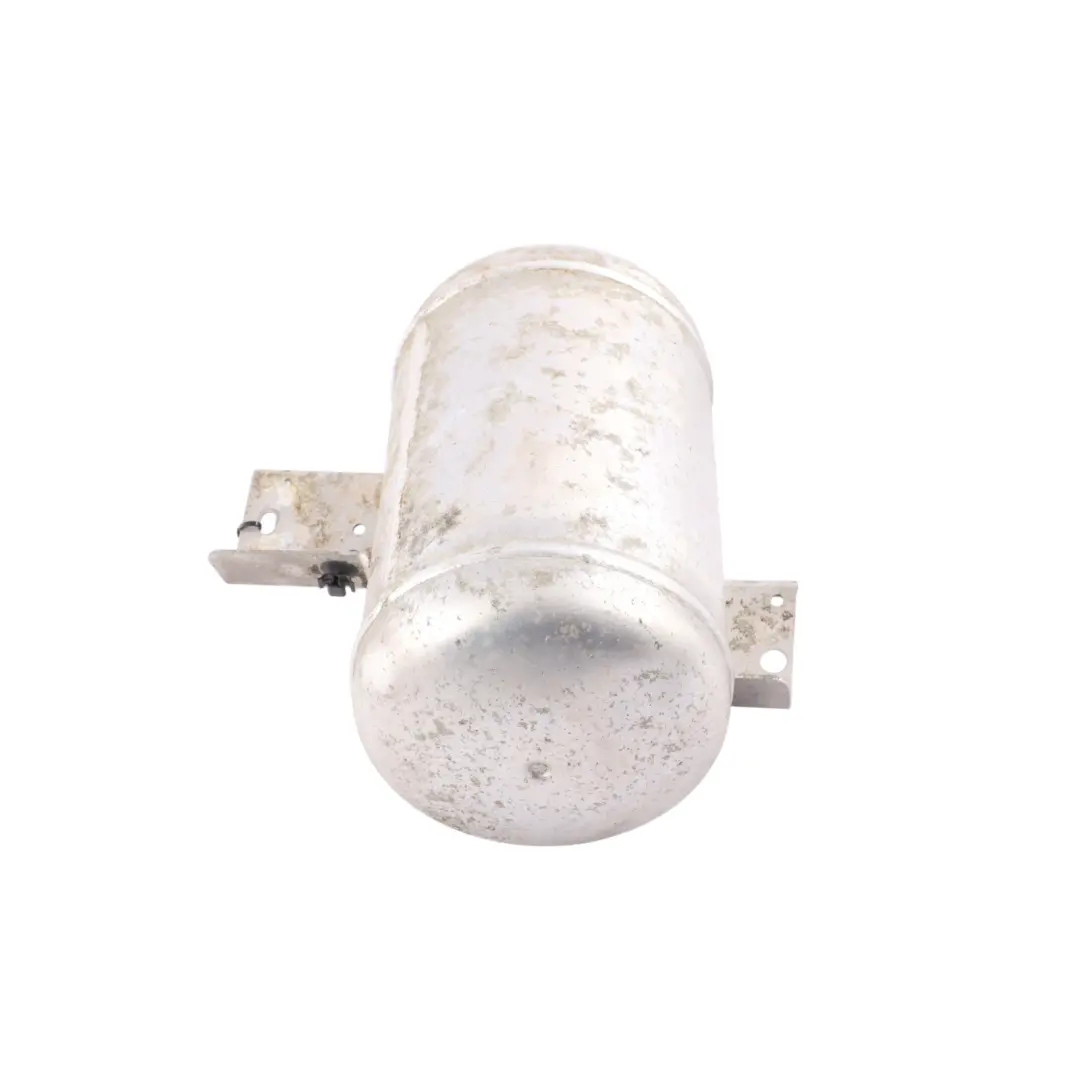 Suspension Pressure Reservoir Tank to Volkswagen Phaeton 3D Air with Part number 3D0616201 Volkswagen Phaeton 3D Air Suspension Pressure Reservoir Tank - SKU 3D0616201 - Part number 3D0616201