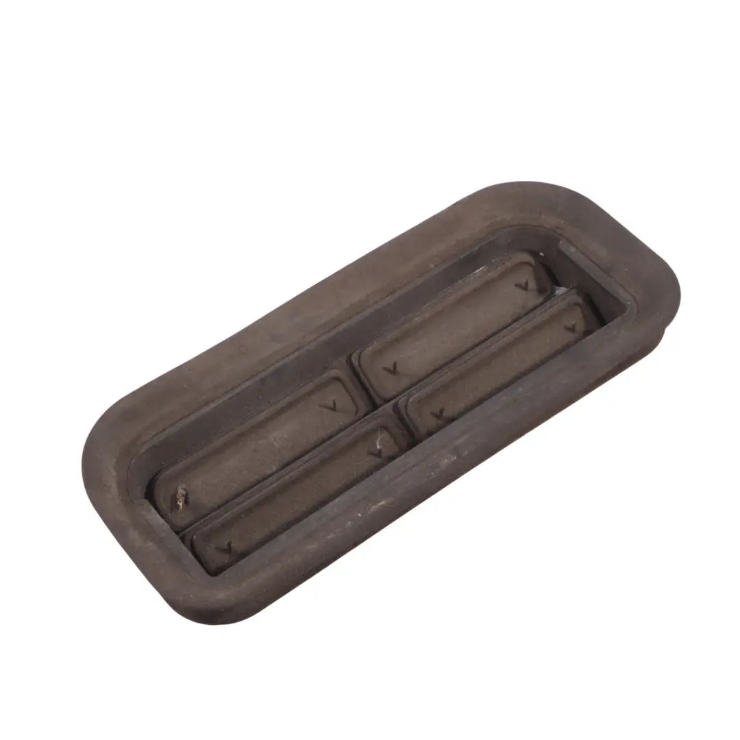 Mk1 Guía Del Conducto De Salida Aire Del Maletero Trasero para VW Phaeton con número de pieza 3D0819465B VW Phaeton Mk1 Guía Del Conducto De Salida Aire Del Maletero Trasero - SKU 3D0819465B - Número de pieza 3D0819465B