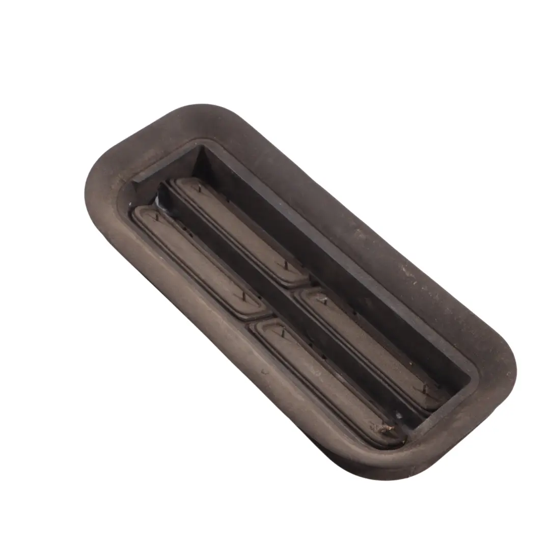 VW Volkswagen Phaeton Mk1 Conduit De Sortie D'Air Du Coffre Arrière - SKU 3D0819465B - Numéro de pièce 3D0819465B