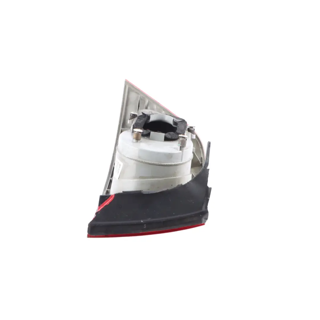 Tail Light Tailgate Lamp Outer Right O/S to Volkswagen Phaeton 3D Rear with Part number 3D0945096D Volkswagen Phaeton 3D Rear Tail Light Tailgate Lamp Outer Right O/S - SKU 3D0945096D - Part number 3D0945096D