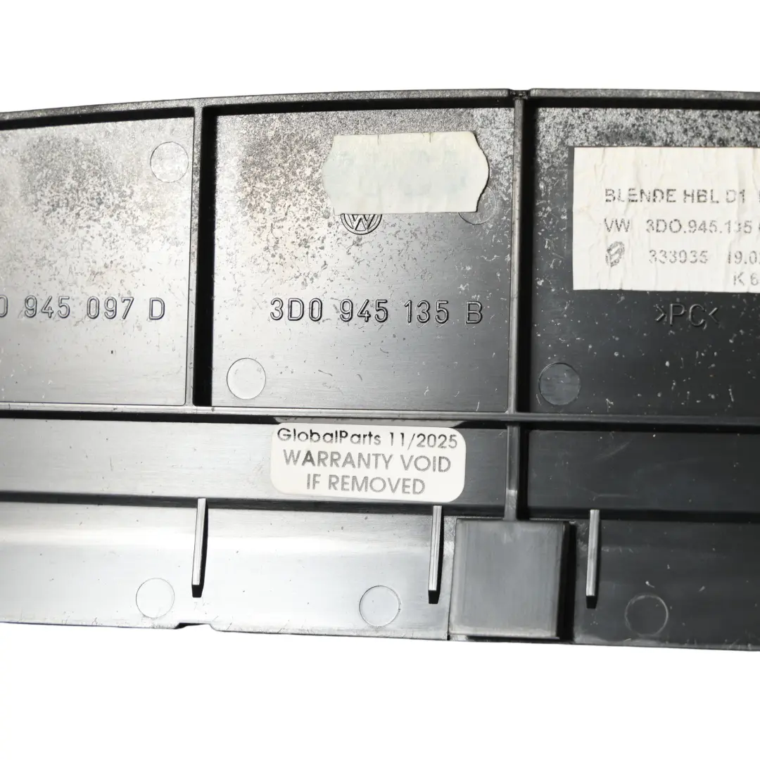 Półka Bagażnika Osłona Panel Światła Stopu do Volkswagen Phaeton 3D o numerze 3D0945135B Volkswagen Phaeton 3D Półka Bagażnika Osłona Panel Światła Stopu - SKU 3D0945135B - Numer Części 3D0945135B