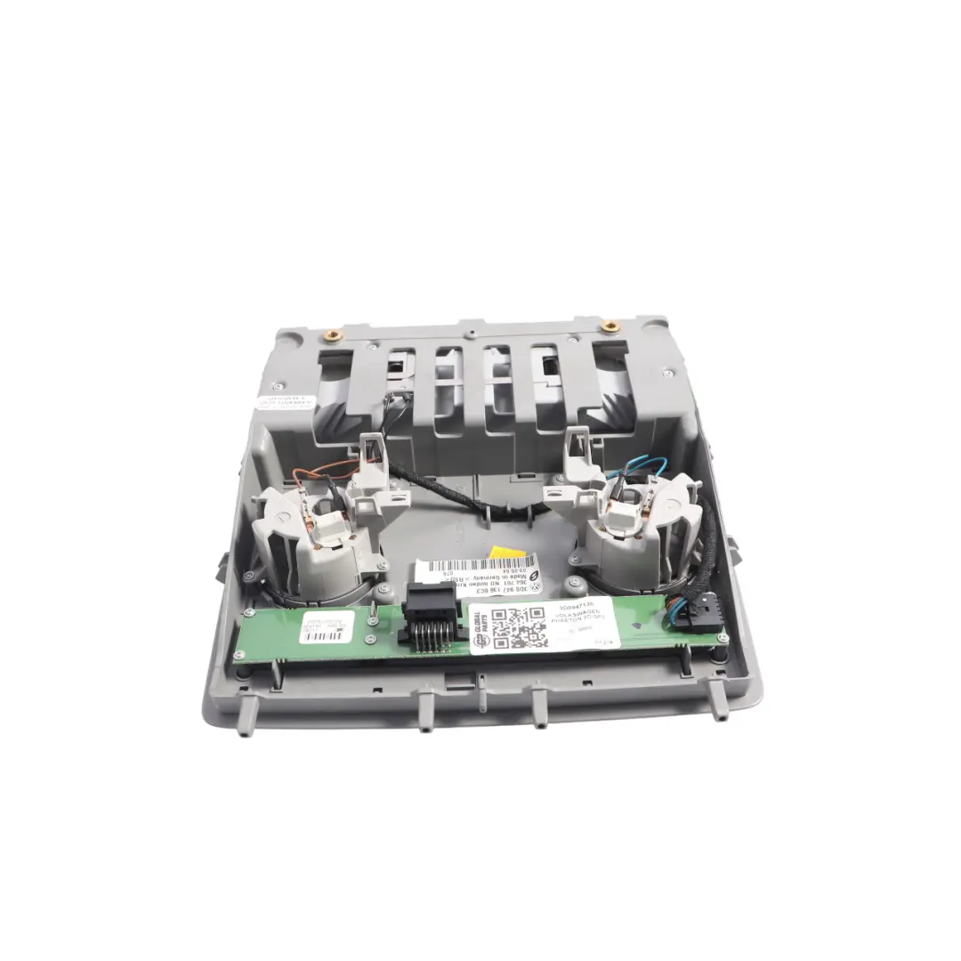 VW Volkswagen Phaeton 3D Interior Roof Light Panel Rear Reading Lamp - SKU 3D0947136 - Part number 3D0947136