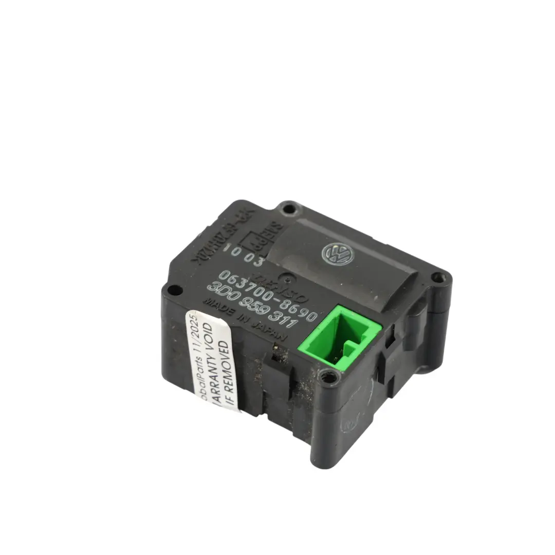 Heater Vent Flap Control Actuator Motor to VW Volkswagen Phaeton 3D with Part number 3D0959311 VW Volkswagen Phaeton 3D Heater Vent Flap Control Actuator Motor - SKU 3D0959311 - Part number 3D0959311