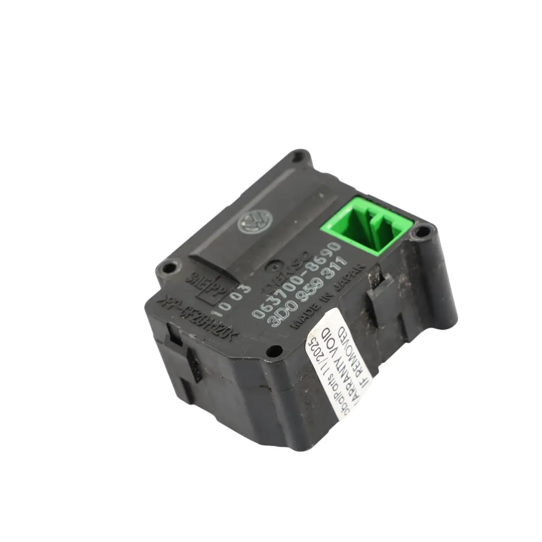 Heater Vent Flap Control Actuator Motor to VW Volkswagen Phaeton 3D with Part number 3D0959311 VW Volkswagen Phaeton 3D Heater Vent Flap Control Actuator Motor - SKU 3D0959311 - Part number 3D0959311