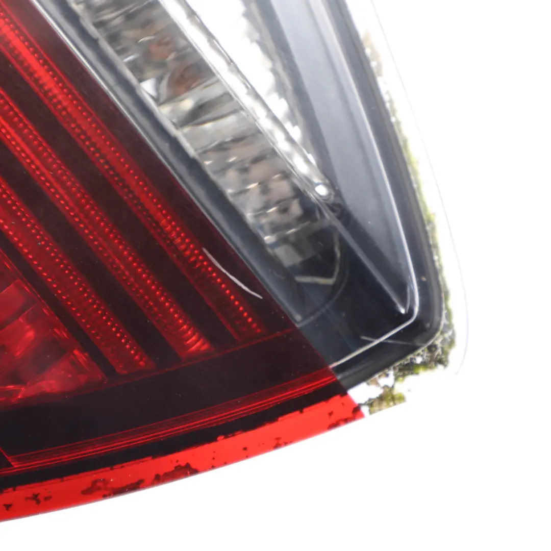 Heckleuchte Heckklappe Links 63210 0 für BMW E90 mit Teilenummer 406883 BMW E90 Heckleuchte Heckklappe Links 63210 0 - SKU 406883 - Teilenummer 406883