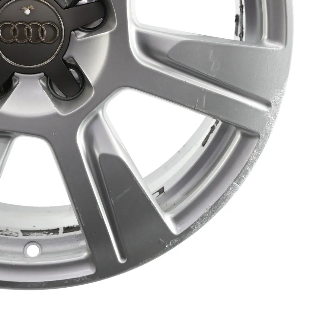 Leichtmetall Felge Silber 17" 7,5J ET:45 für Audi A6 C6 mit Teilenummer 4F0601025CB Audi A6 C6 Leichtmetall Felge Silber 17" 7,5J ET:45 - SKU 4F0601025CB-1 - Teilenummer 4F0601025CB