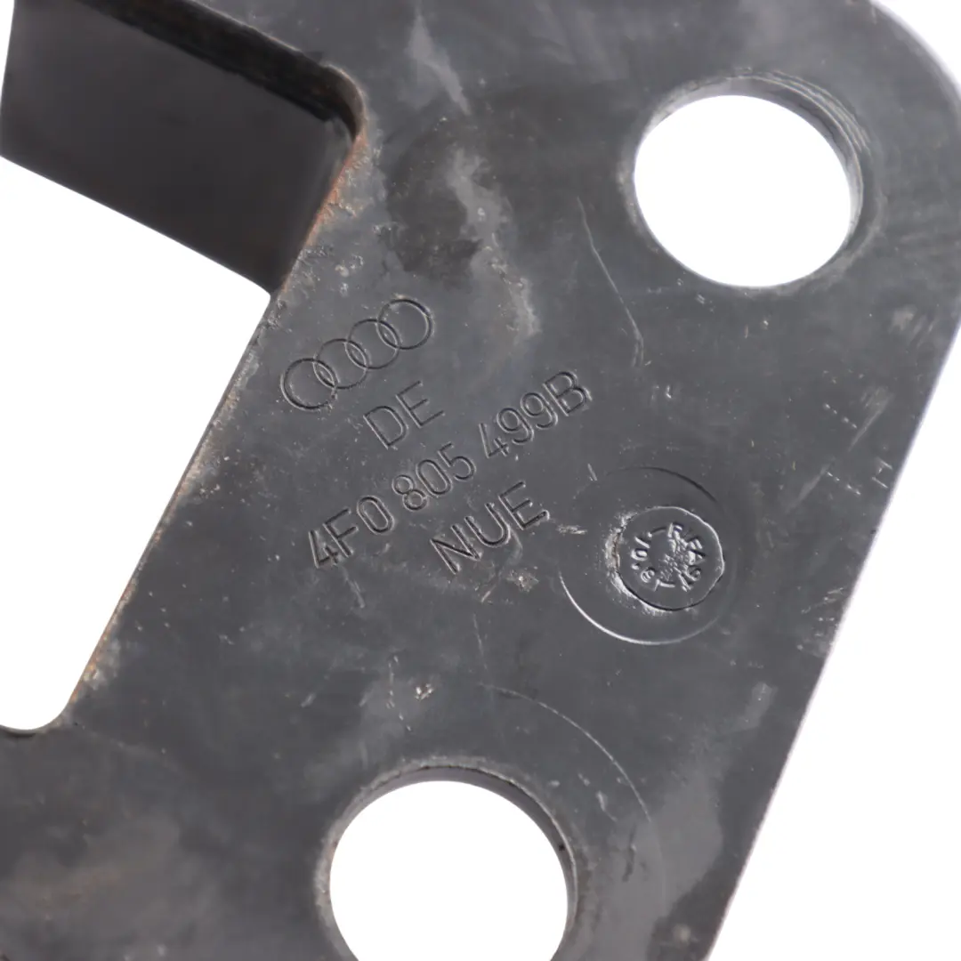 Staffa Supporto Pannello Radiatore Anteriore Sinistro per Audi A6 C6 con numero di parte 4F0805499B Audi A6 C6 Staffa Supporto Pannello Radiatore Anteriore Sinistro - SKU 4F0805499B - Numero di parte 4F0805499B