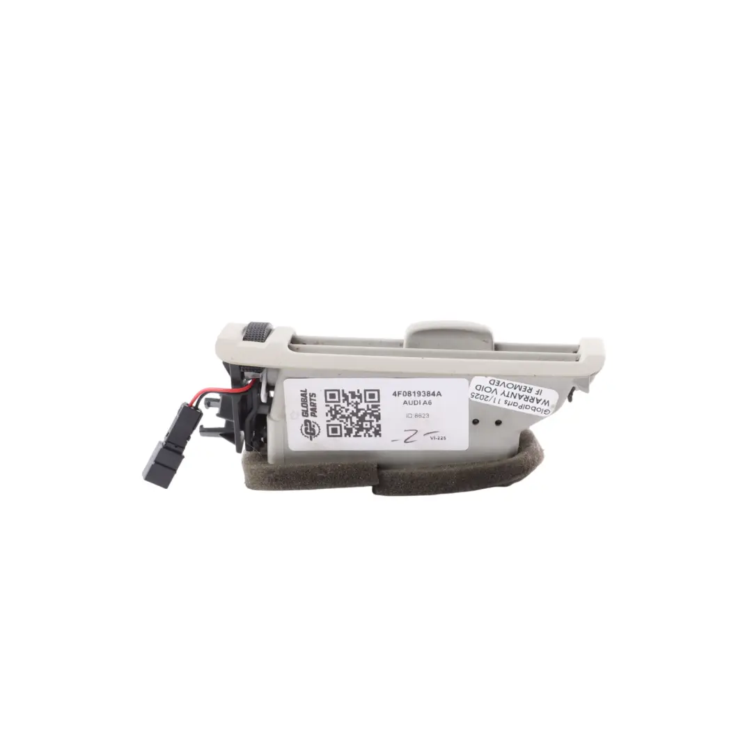 Griglia Di Ventilazione Del Montante B Destro Argento per Audi A6 C6 con numero di parte 4F0819384A Audi A6 C6 Griglia Di Ventilazione Del Montante B Destro Argento - SKU 4F0819384A - Numero di parte 4F0819384A