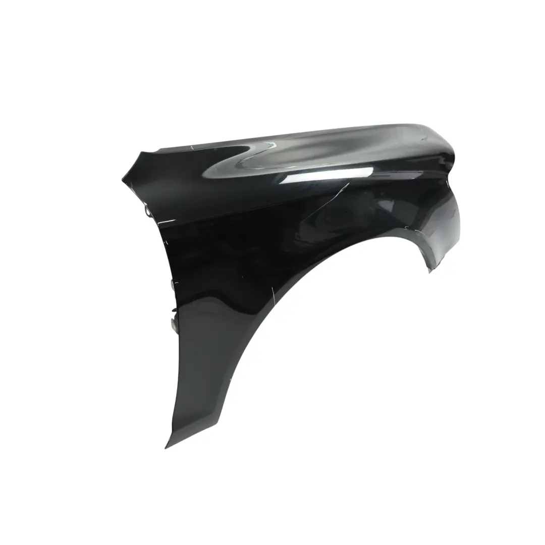 Pannello Laterale Anteriore Destro Parafango Ala Brilliant Black Y9B per Audi A6 C6 con numero di parte 4F0821104F Audi A6 C6 Pannello Laterale Anteriore Destro Parafango Ala Brilliant Black Y9B - SKU 4F0821104F-BBL - Numero di parte 4F0821104F