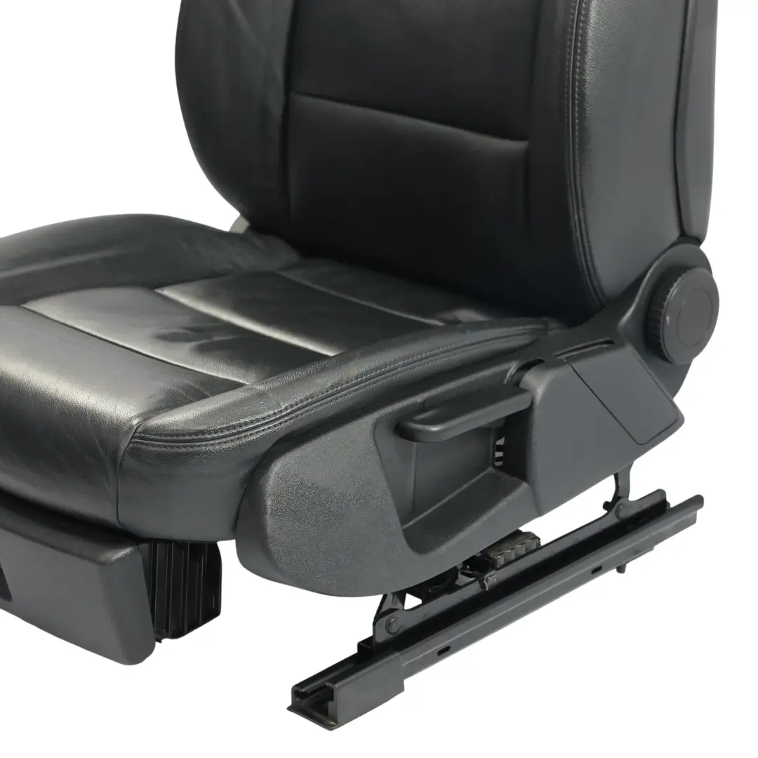 Przednie Siedzenie Skórzane Soul Black Lewe do Audi A6 C6 o numerze 4F0881805BA Audi A6 C6 Przednie Siedzenie Skórzane Soul Black Lewe - SKU 4F0881805BA-2 - Numer Części 4F0881805BA