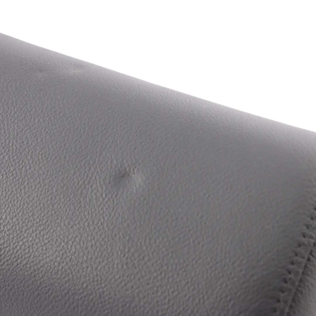 Appui-Tête Siège Arrière Central Cuir Noir pour Audi A6 C6 à propos du numéro de pièce 4F0885975AF Audi A6 C6 Appui-Tête Siège Arrière Central Cuir Noir - SKU 4F0885975AF - Numéro de pièce 4F0885975AF