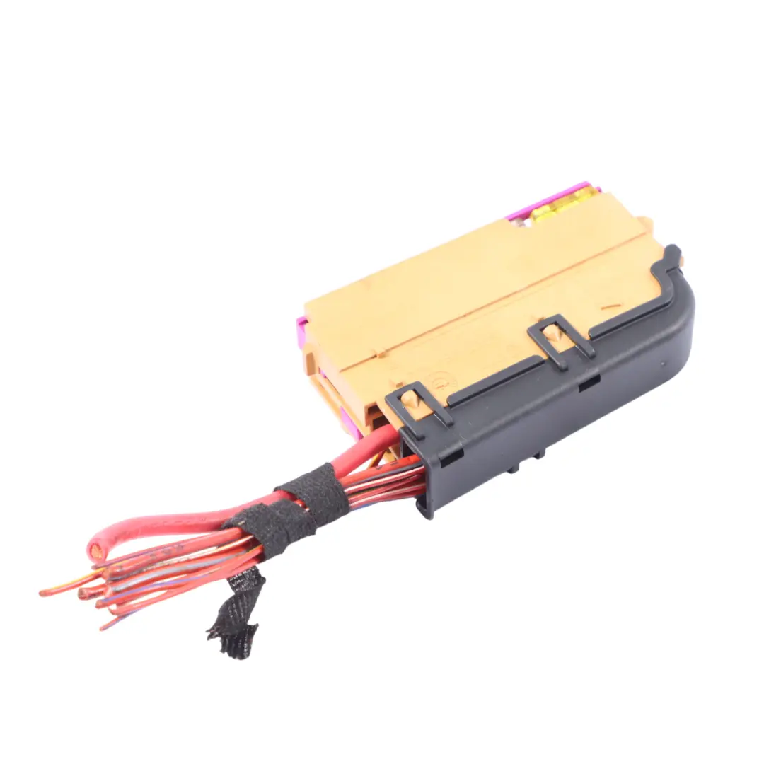 Scatola Fusibili Modulo Controllo Connettore Cablaggio per Audi A5 F5 con numero di parte 4F1941824A Audi A5 F5 Scatola Fusibili Modulo Controllo Connettore Cablaggio - SKU 4F1941824A - Numero di parte 4F1941824A