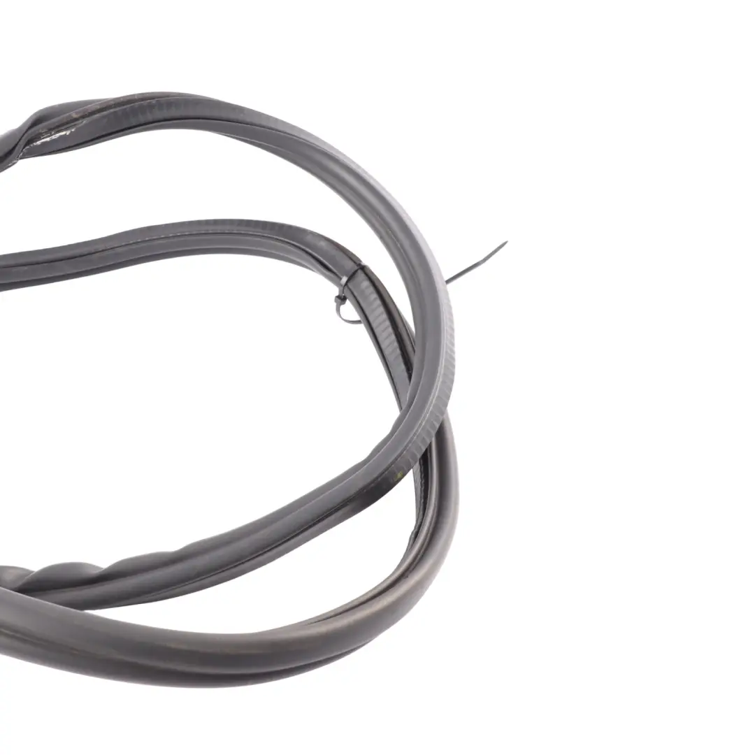 Audi A6 C6 4F Saloon Tailgate Boot Trunk Seal Rubber Gasket - SKU 4F5827705C - Part number 4F5827705C