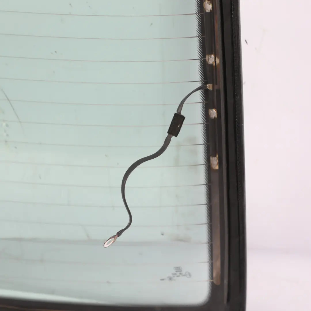 Window Glass Glazing Green AS2 to Audi A6 C6 Saloon Rear with Part number 4F5845501 Audi A6 C6 Saloon Rear Window Glass Glazing Green AS2 - SKU 4F5845501 - Part number 4F5845501