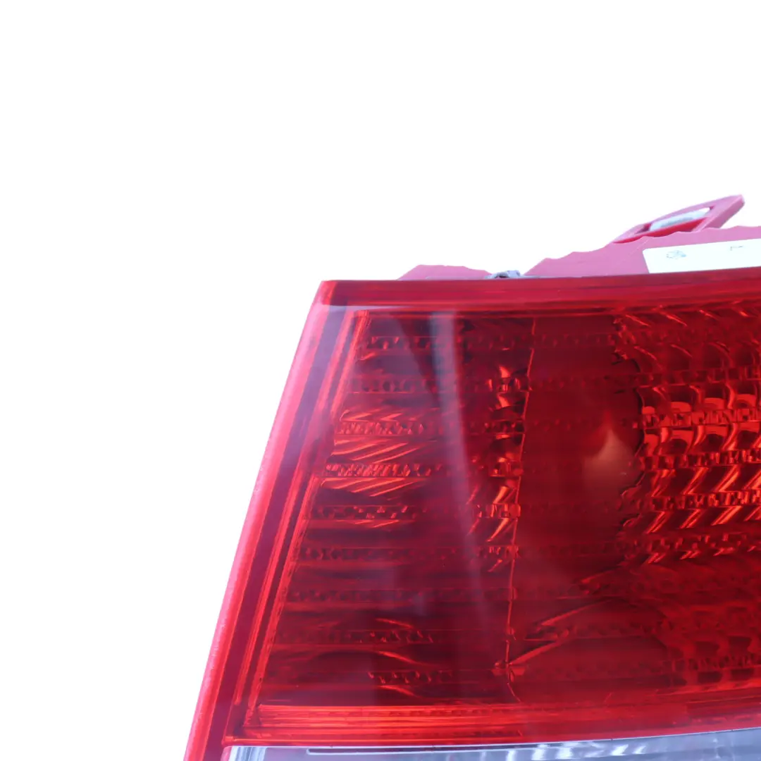 Light Right O/S Tail Lamp Light to Audi A6 C6 Saloon Rear with Part number 4F5945096L Audi A6 C6 Saloon Rear Light Right O/S Tail Lamp Light - SKU 4F5945096L - Part number 4F5945096L