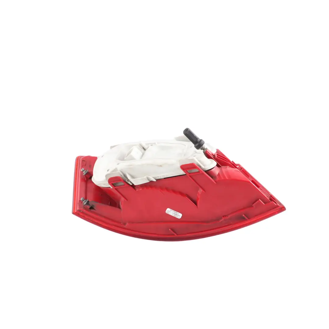 Sedán Luz Trasera Derecha Piloto para Audi A6 C6 con número de pieza 4F5945096L Audi A6 C6 Sedán Luz Trasera Derecha Piloto - SKU 4F5945096L - Número de pieza 4F5945096L