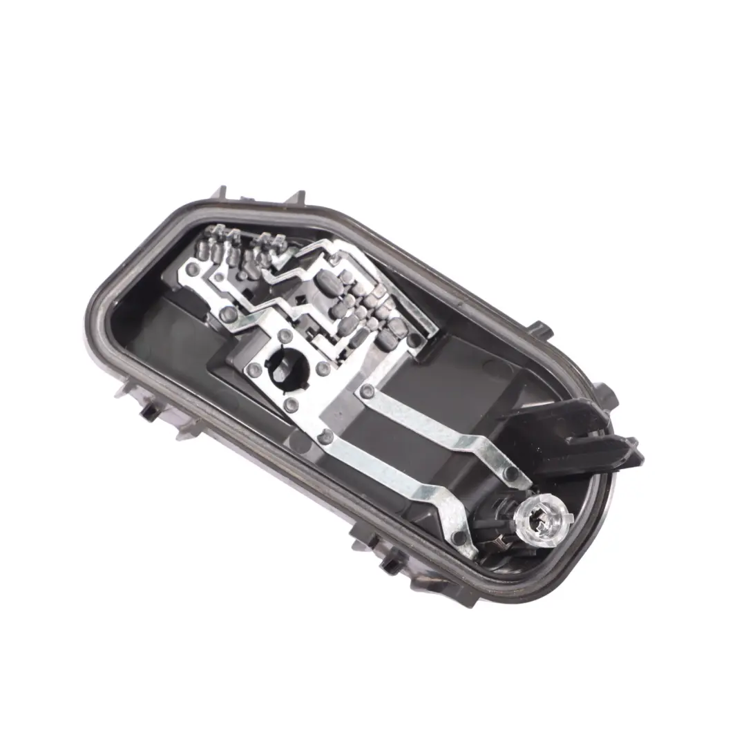 Mocowanie Uchwyt Listwa Żarówek Lampy Tylnej Prawo do Audi A6 C6 o numerze 4F5945222A Audi A6 C6 Mocowanie Uchwyt Listwa Żarówek Lampy Tylnej Prawo - SKU 4F5945222A-1 - Numer Części 4F5945222A