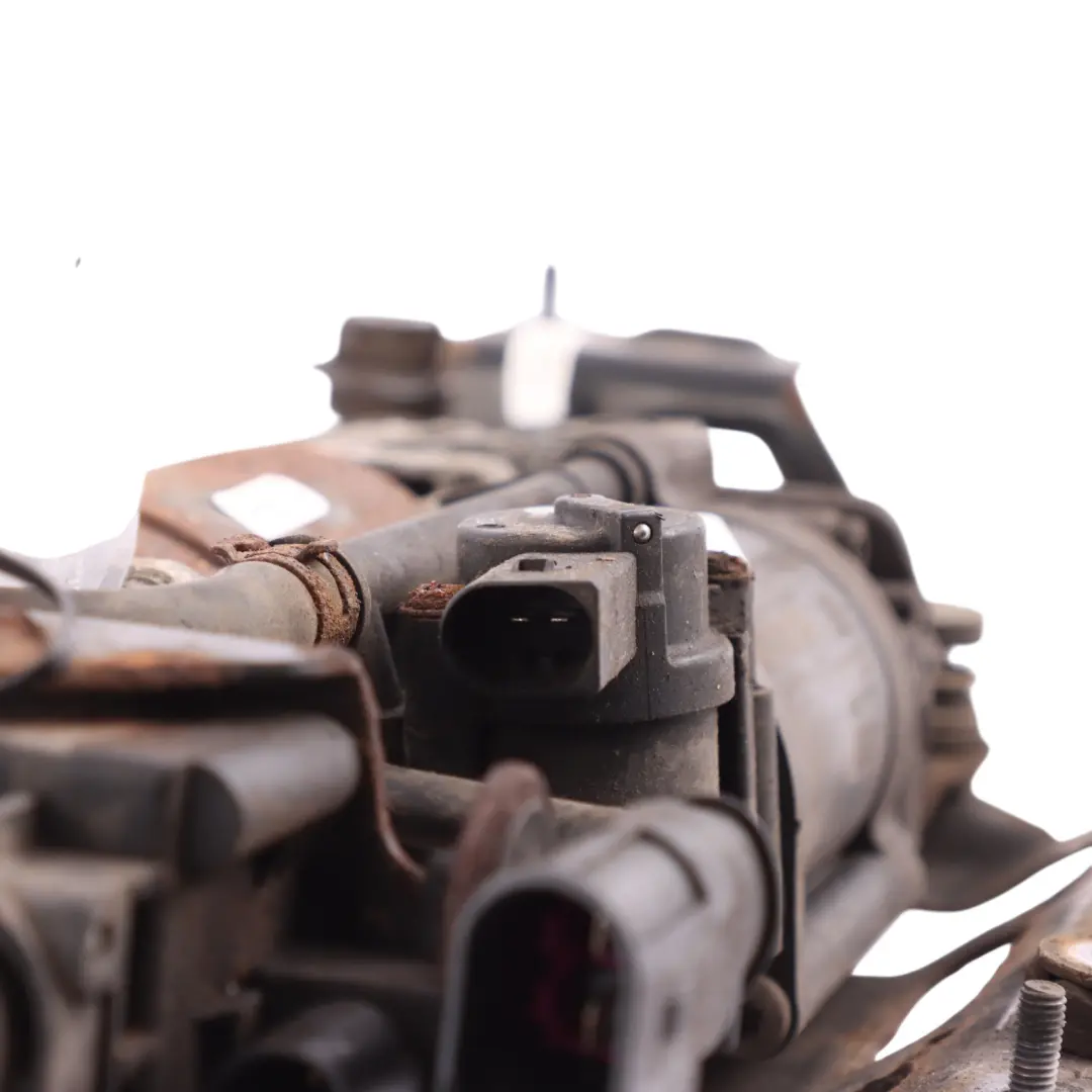 Suspension Compressor Pump Unit to Audi A8 4H D4 Diesel Air with Part number 4H0616005D Audi A8 4H D4 Diesel Air Suspension Compressor Pump Unit - SKU 4H0616005D - Part number 4H0616005D