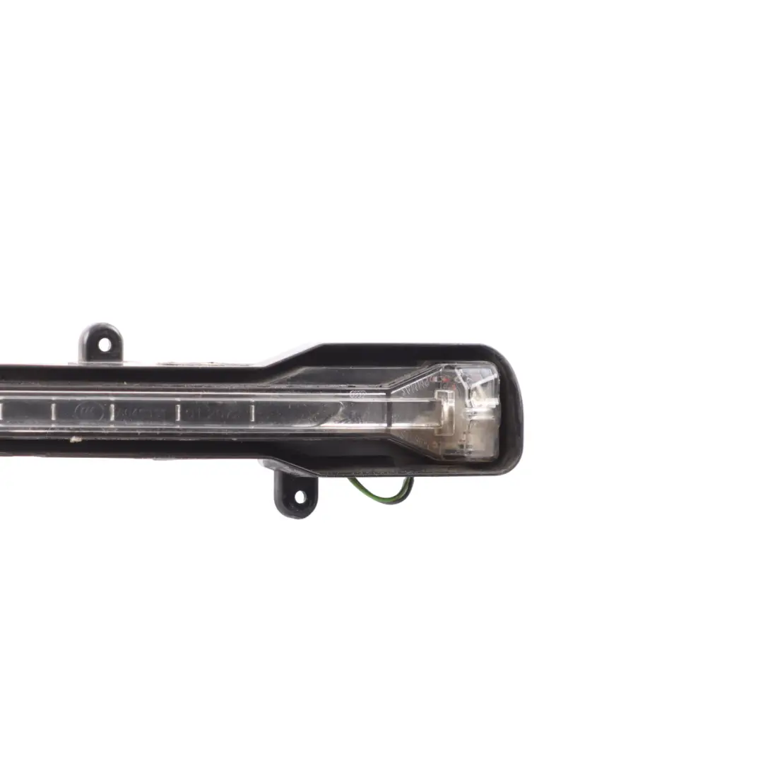 Wing Mirror Turn Indicator Front Right O/S Lamp Light to Audi Q7 4L with Part number 4L0949102 Audi Q7 4L Wing Mirror Turn Indicator Front Right O/S Lamp Light - SKU 4L0949102 - Part number 4L0949102