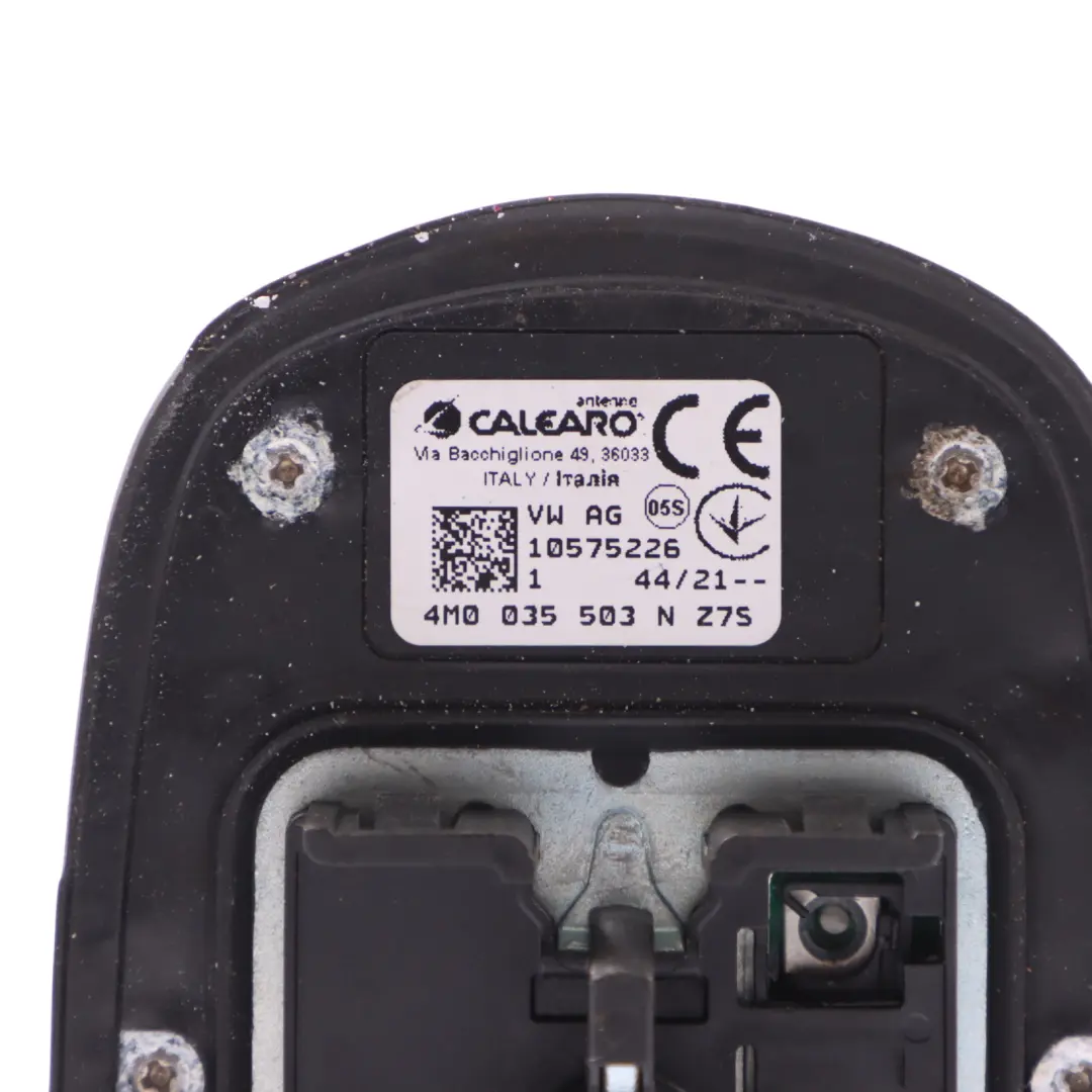 Antenne Dach Radio Antenne Daytona Grau Perl Effekt-Z7S 4M0035503DGR für Audi A4 B9 mit Teilenummer 4M0035503N Audi A4 B9 Antenne Dach Radio Antenne Daytona Grau Perl Effekt-Z7S 4M0035503DGR - SKU 4M0035503N-DGR - Teilenummer 4M0035503N