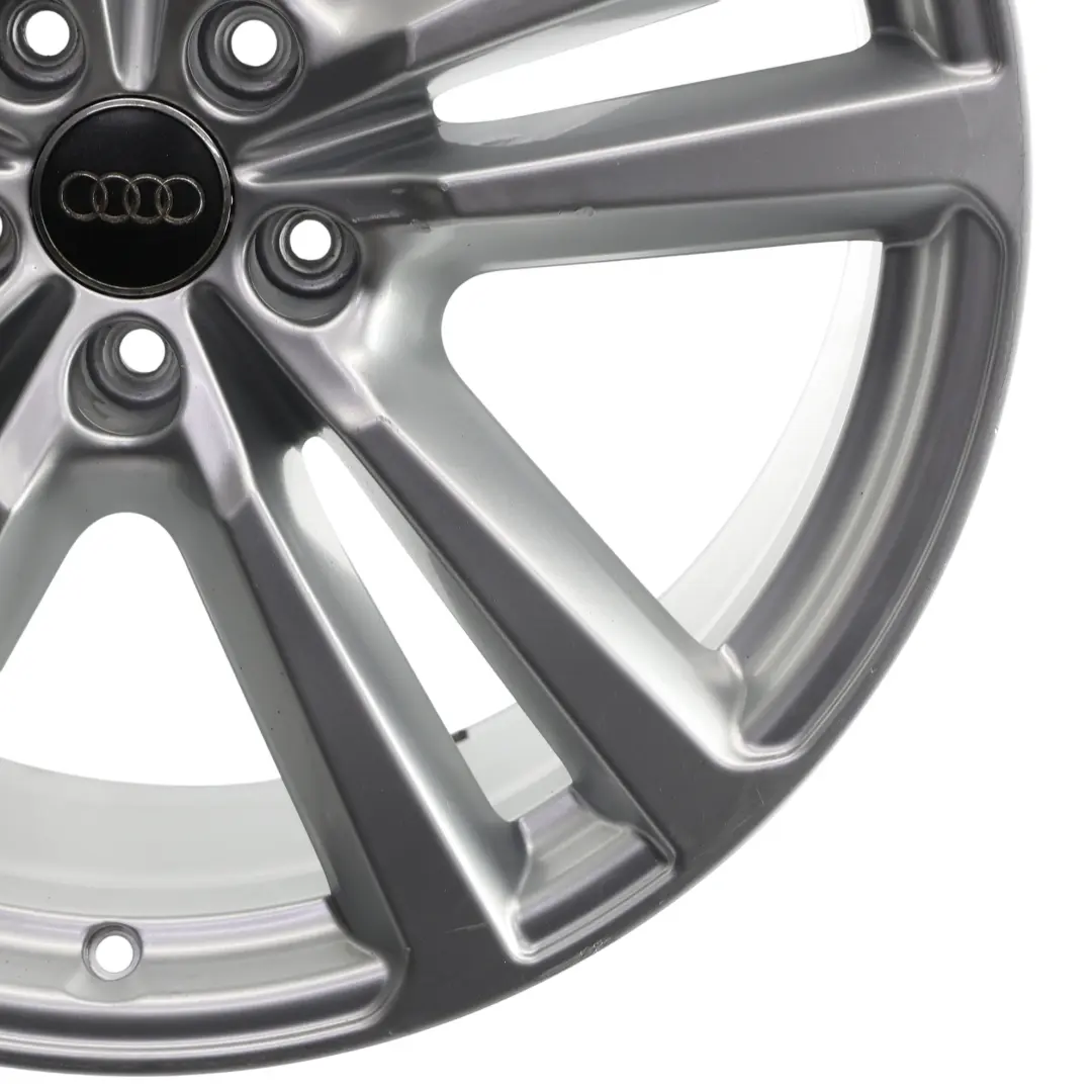 4M Srebrna Felga Aluminiowa 20" 9J ET:33 do Audi Q7 o numerze 4M0601025H Audi Q7 4M Srebrna Felga Aluminiowa 20" 9J ET:33 - SKU 4M0601025H-2 - Numer Części 4M0601025H