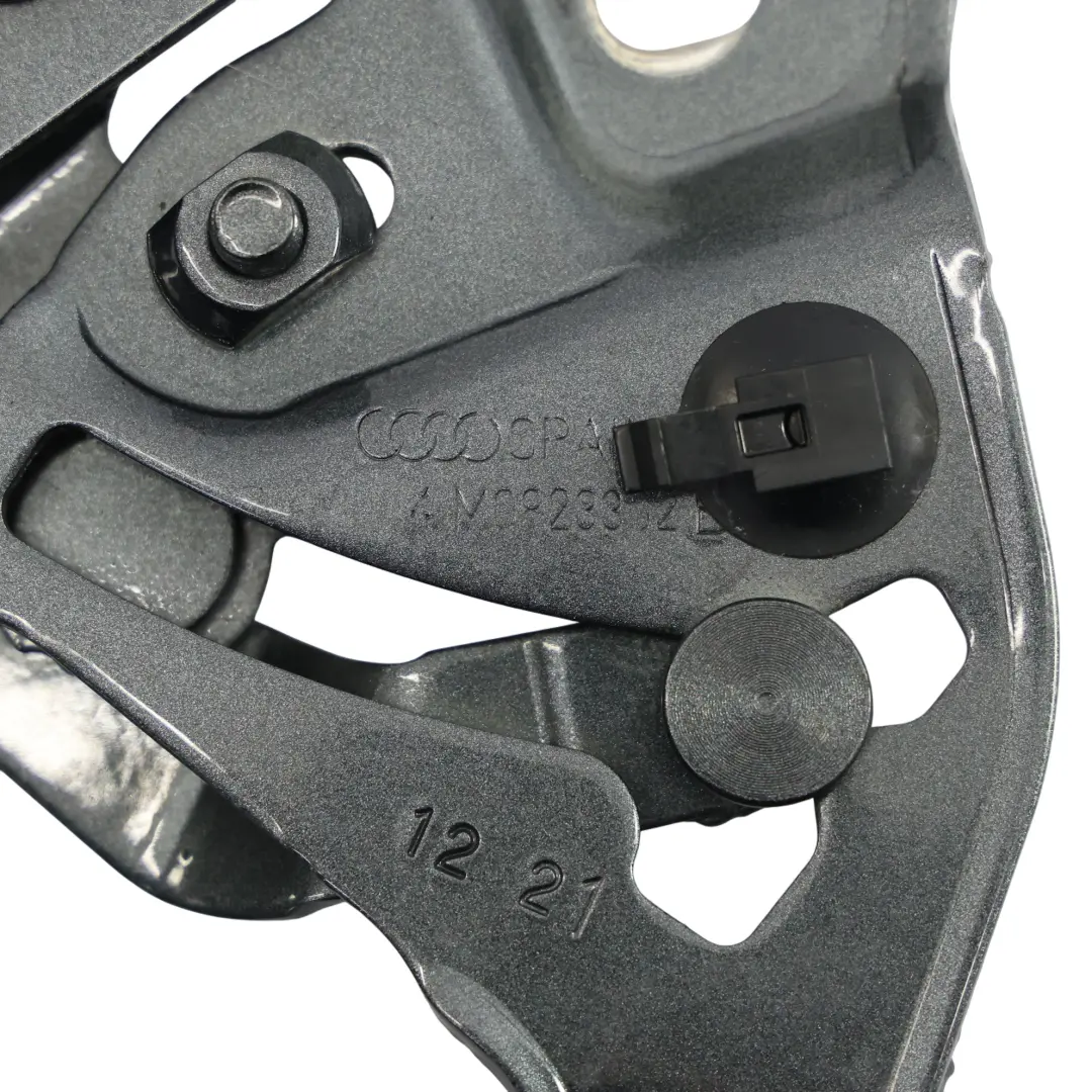 Capó Bisagra Delantera Izquierda Daytona Grey Pearl - Z7S para Audi Q7 4L con número de pieza 4M0823301B Audi Q7 4L Capó Bisagra Delantera Izquierda Daytona Grey Pearl - Z7S - SKU 4M0823301B-DGR - Número de pieza 4M0823301B