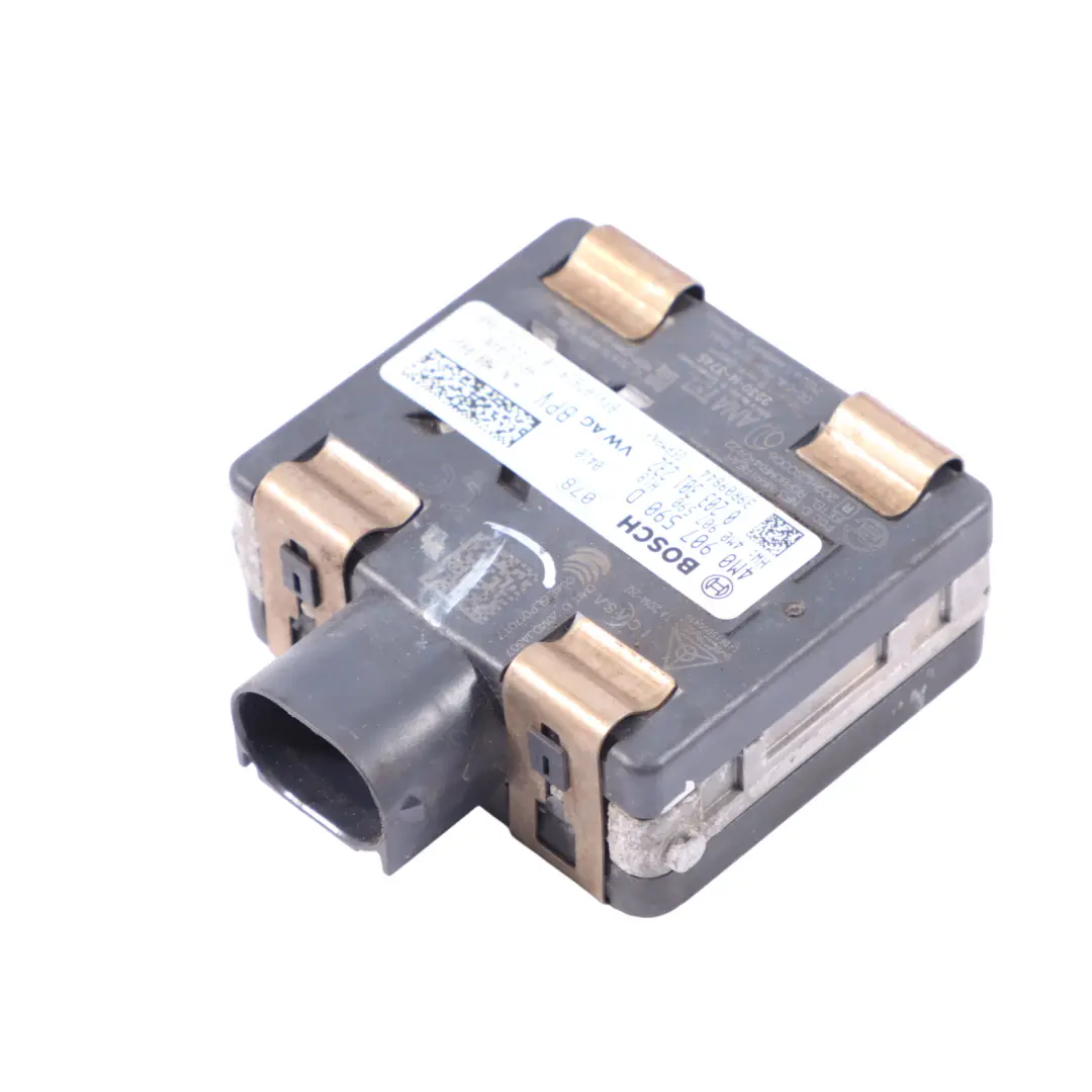 Moduł Sterownik Asystenta Zmiany Pasa Ruchu Lewy do Audi S5 F5 o numerze 4M0907590D Audi S5 F5 Moduł Sterownik Asystenta Zmiany Pasa Ruchu Lewy - SKU 4M0907590D - Numer Części 4M0907590D