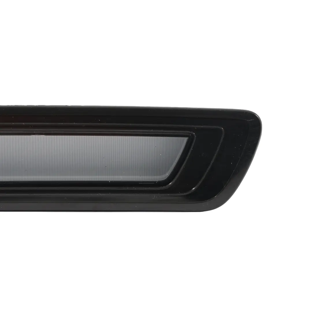 4M Lampa Oświetlenia Bagażnika Prawy Tył do Audi Q7 o numerze 4M0947170 Audi Q7 4M Lampa Oświetlenia Bagażnika Prawy Tył - SKU 4M0947170 - Numer Części 4M0947170