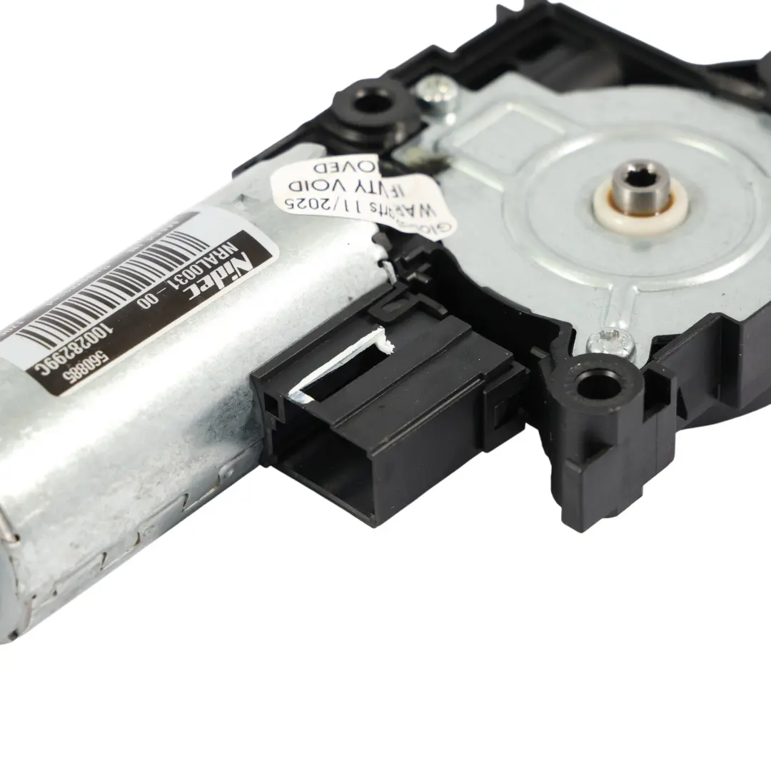 4M Sunroof Sliding Roof Drive Motor Actuator Unit to Audi A5 S5 F5 Q7 with Part number 4M0959591 Audi A5 S5 F5 Q7 4M Sunroof Sliding Roof Drive Motor Actuator Unit - SKU 4M0959591 - Part number 4M0959591